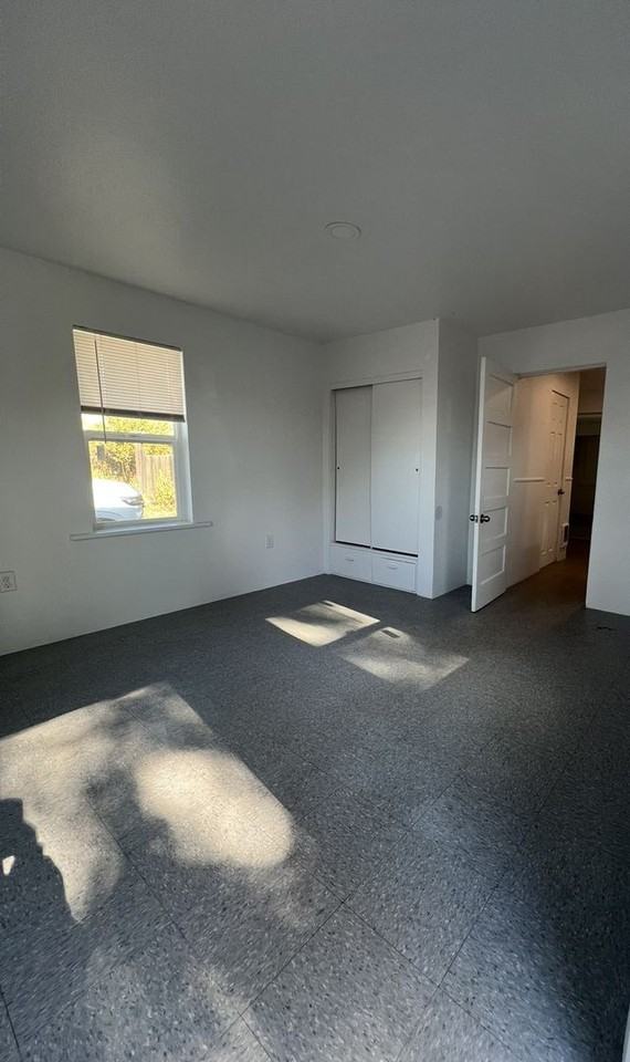 1745 Menlo Way ##04 - Photo 2 of 7