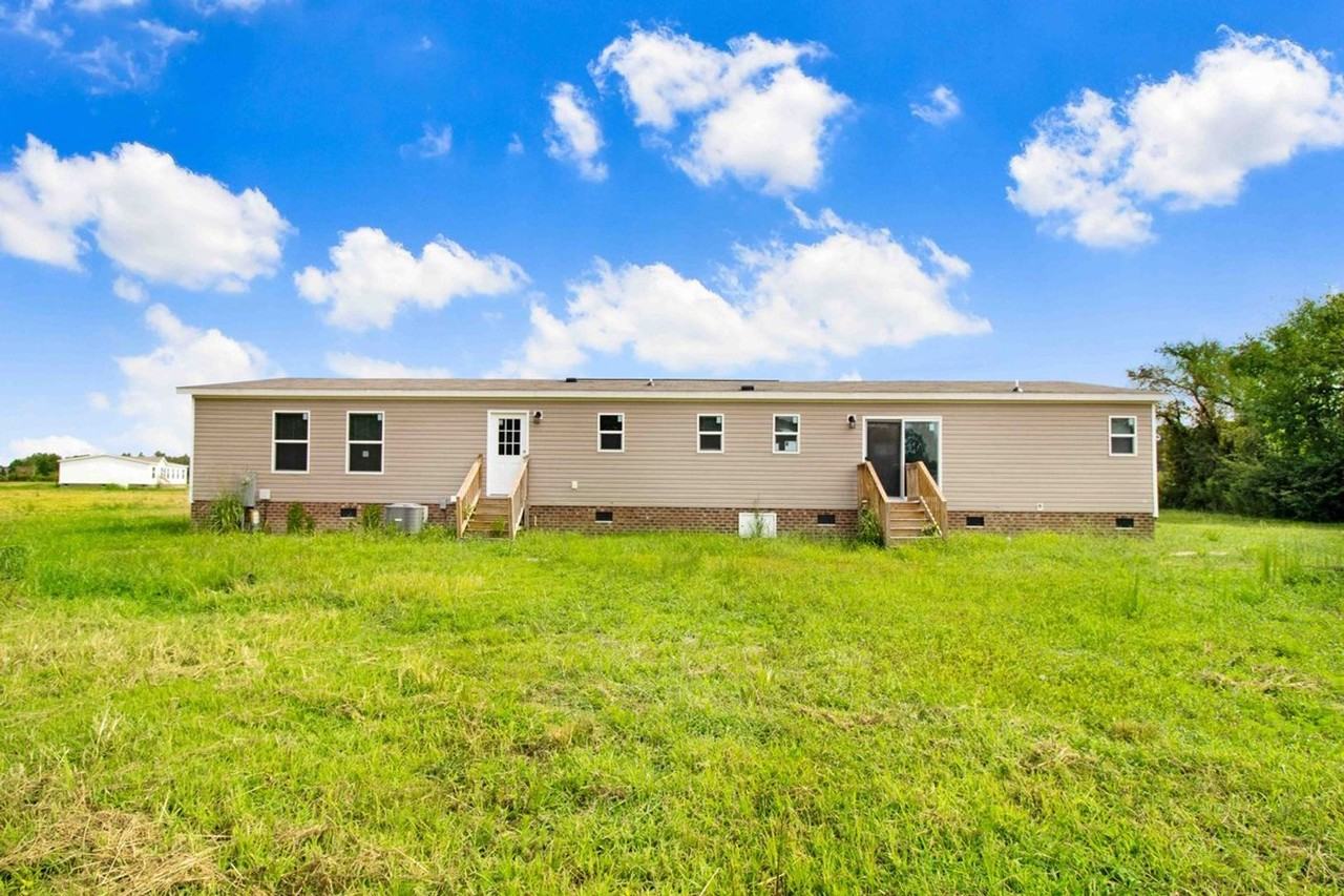 4877 Wayne Memorial Dr - Photo 5 of 30