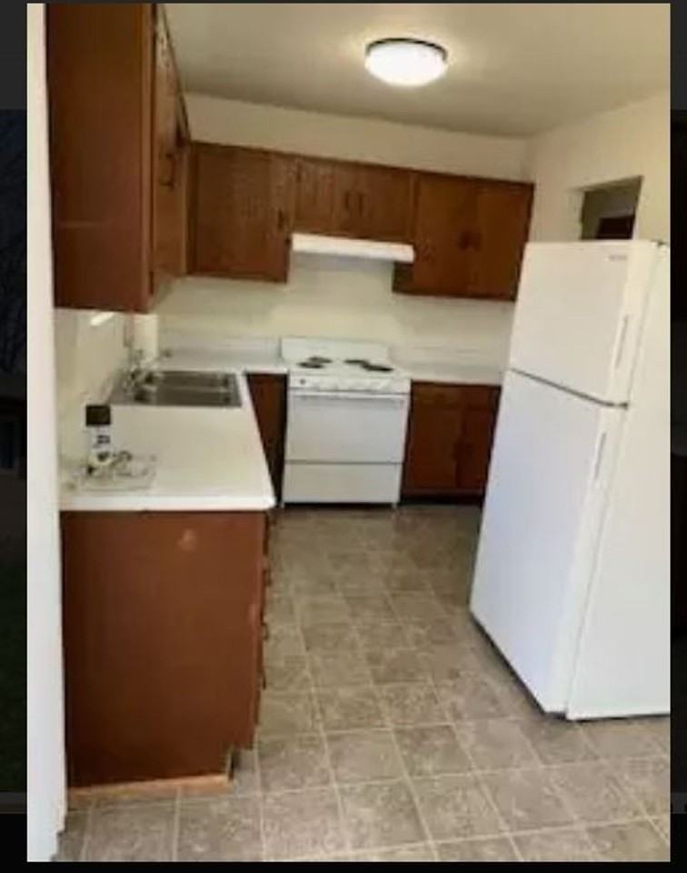 6984 Shattuck Rd - Photo 4 of 20