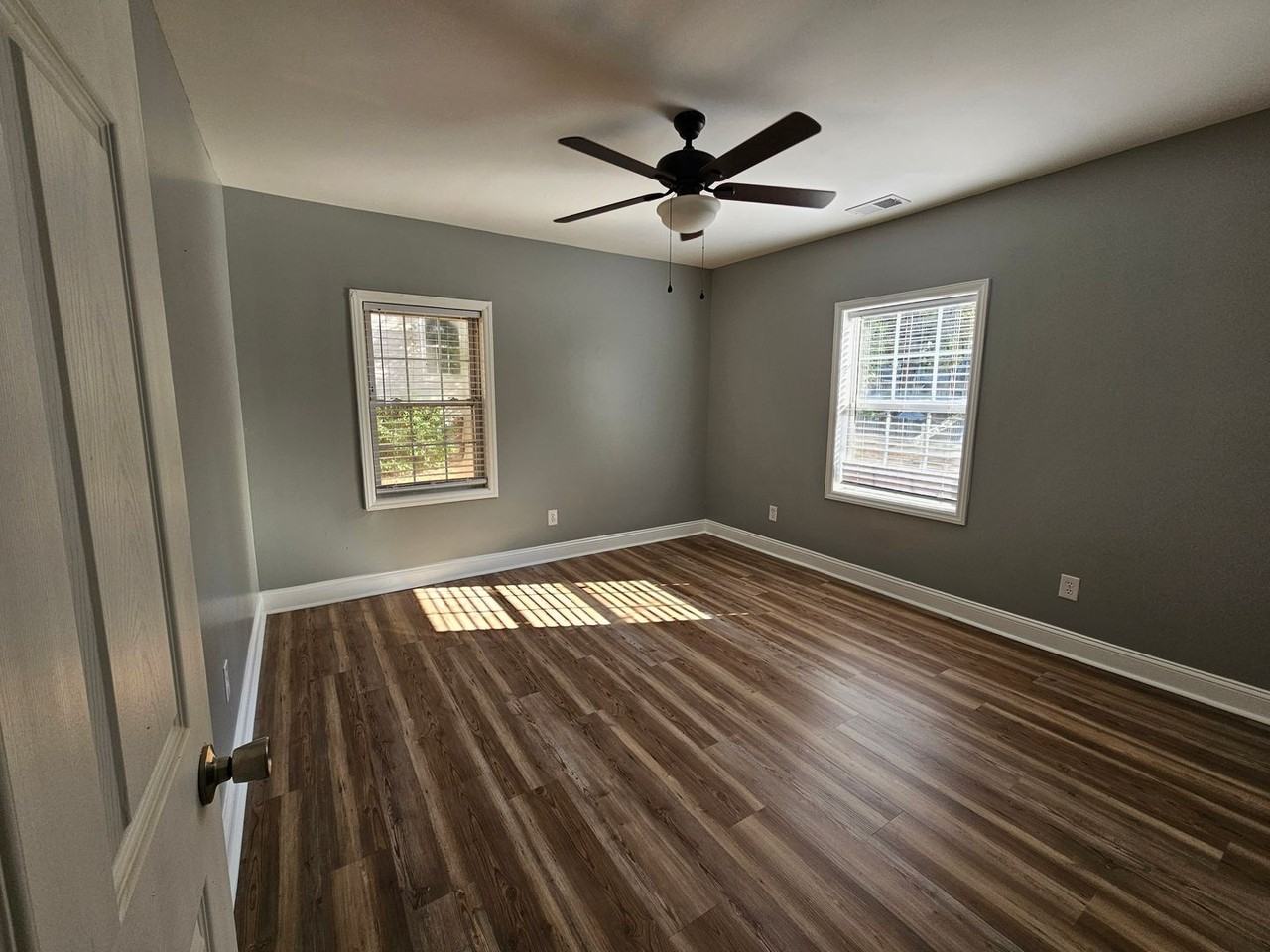 1301 Ray Ave - Photo 7 of 11