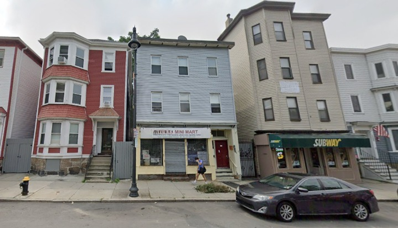 1582 Tremont St - Photo 7 of 8