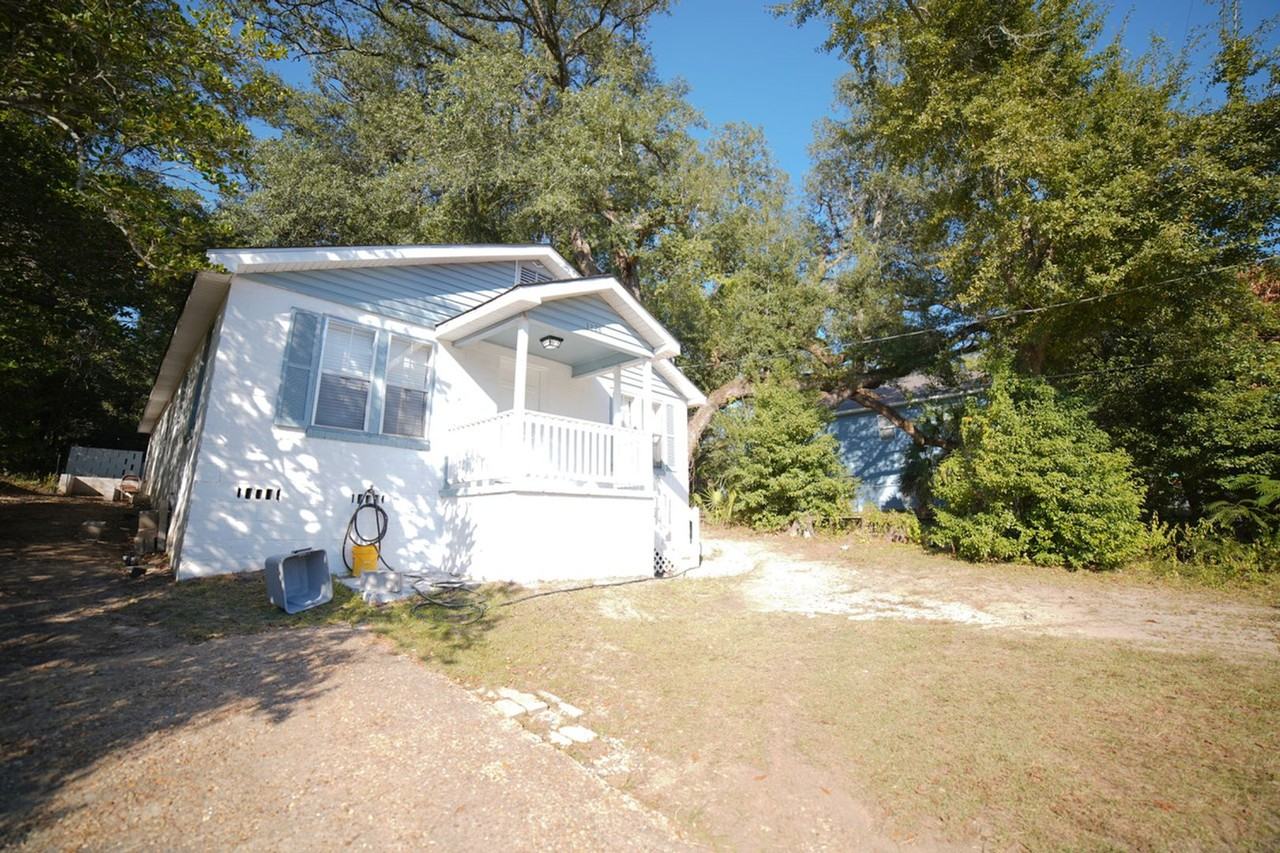 1228 Alabama St - Photo 2 of 24
