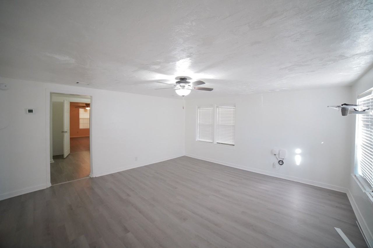 1228 Alabama St - Photo 3 of 24
