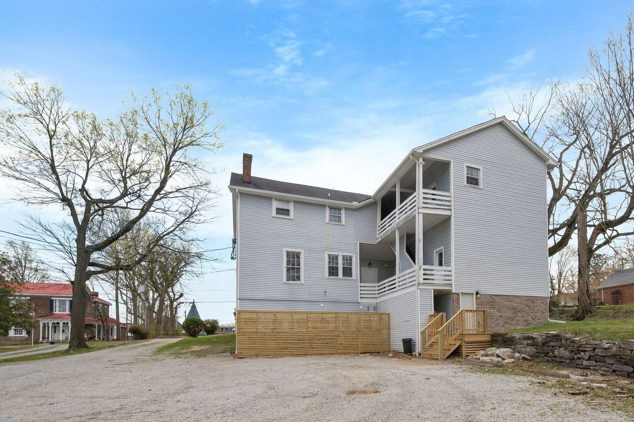 212 W 6th St, Columbia, TN 38401 - Photo 3 of 31