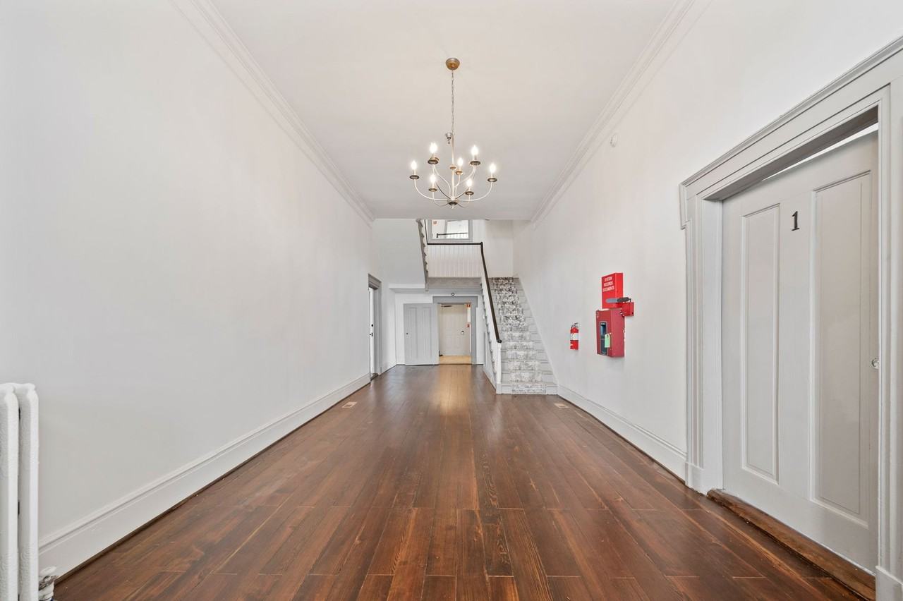 212 W 6th St, Columbia, TN 38401 - Photo 4 of 31