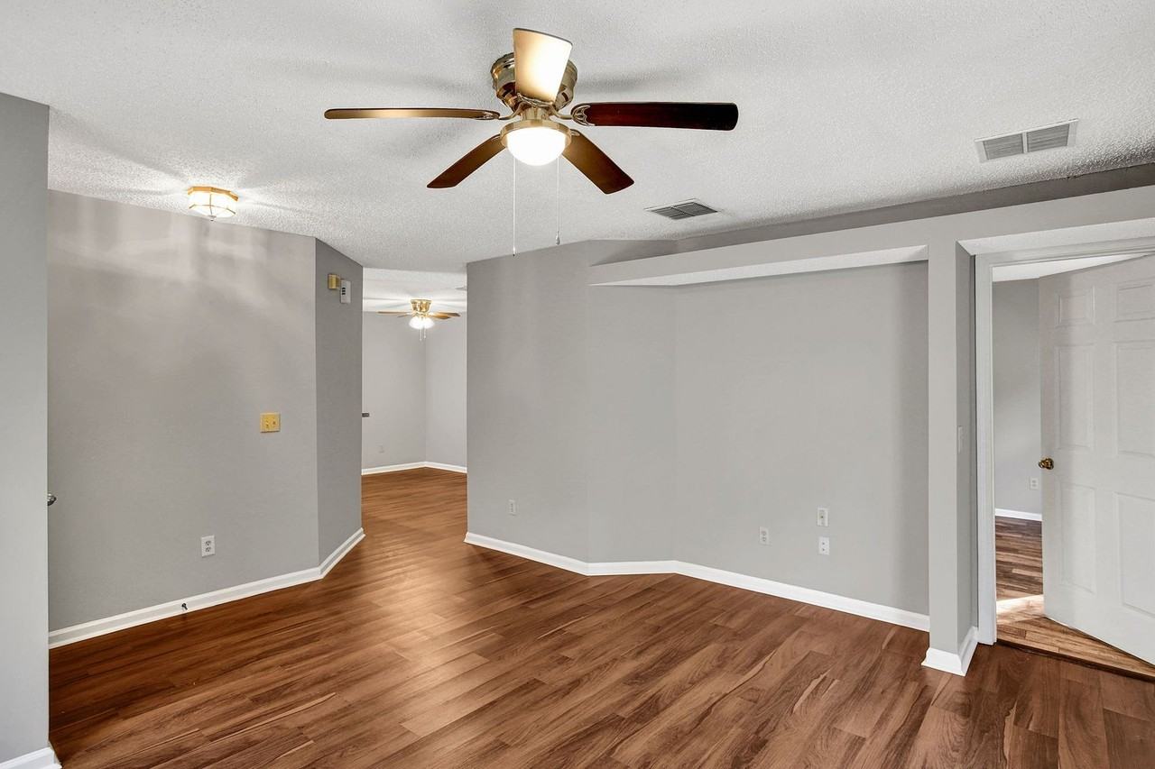 145 Southern Bridge Boulevard #4 - Photo 4 of 13