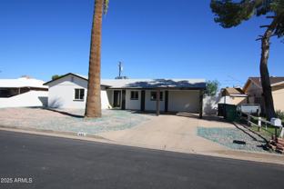 443 N Sycamore - Photo 1 of 1