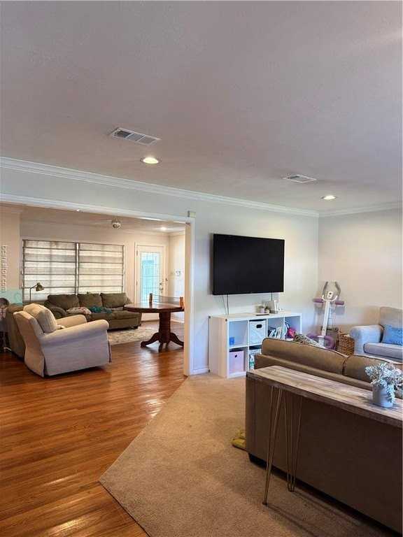 900 Winding Rd - Photo 3 of 6