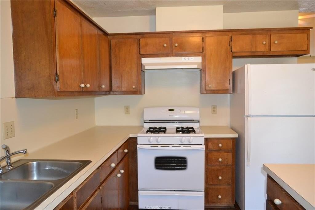 1006 San Benito Dr - Photo 6 of 16