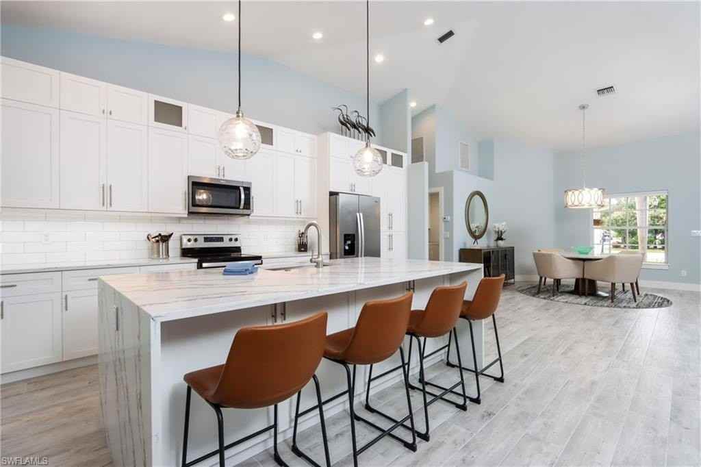 1511 Whispering Oaks Cir