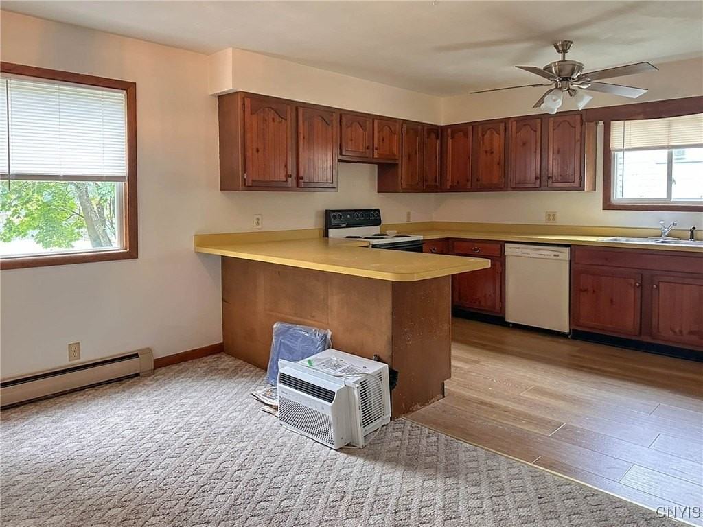 821 Floyd Ave - Photo 7 of 20