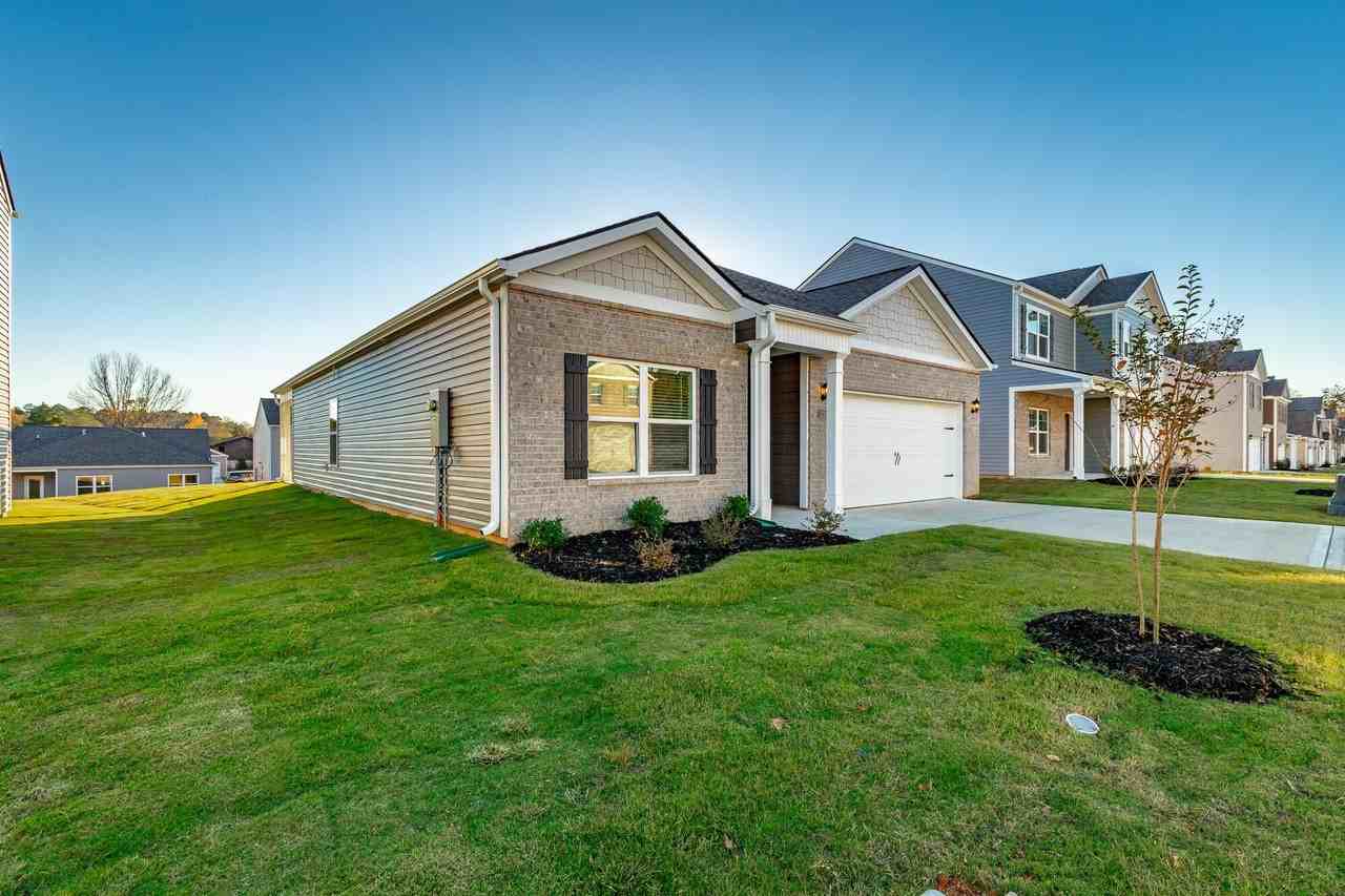 3226 Highline Dr SW - Photo 2 of 33