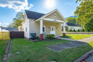 featured image of 1504 W 48th St