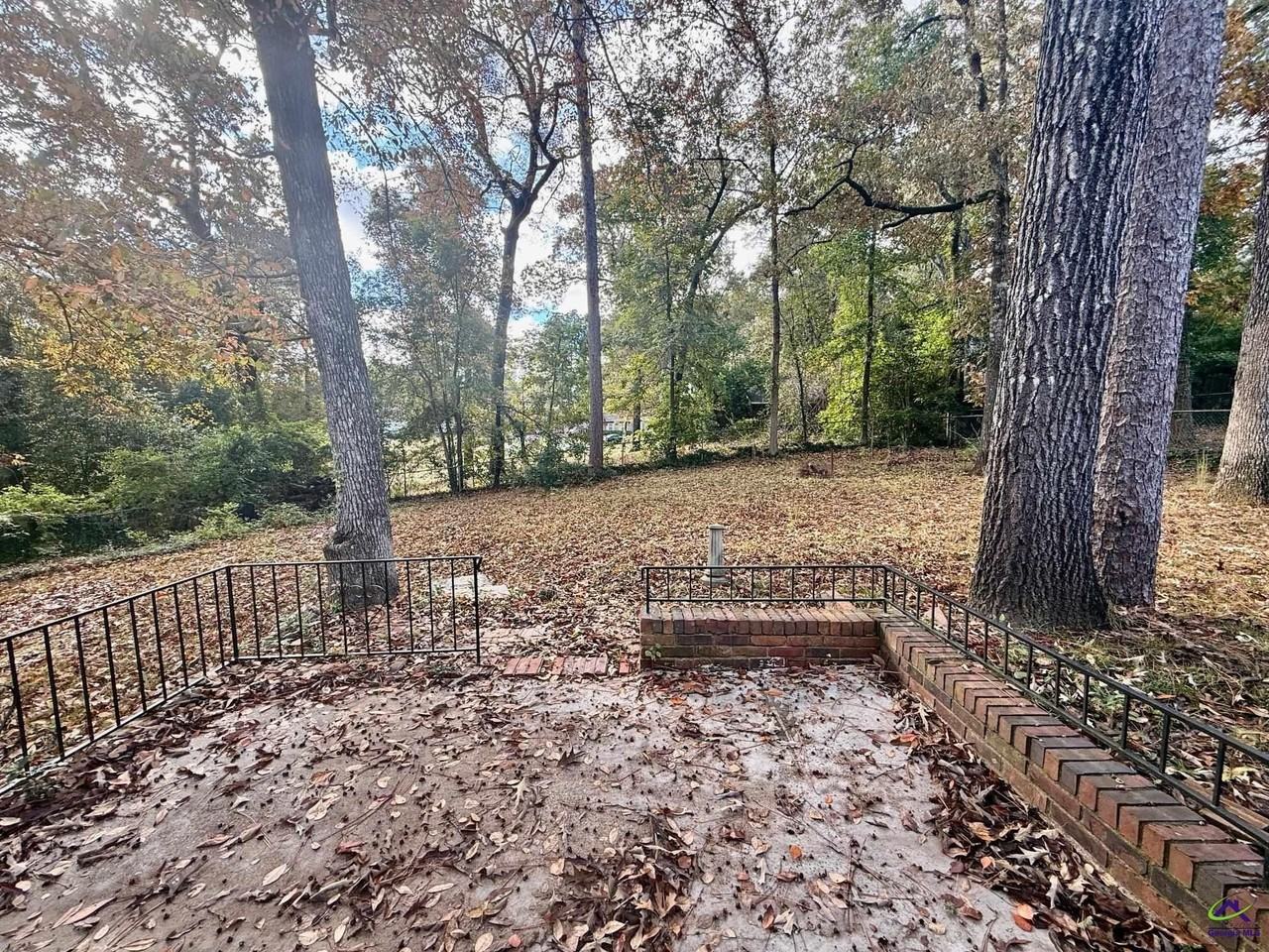 519 Arrowhead Trl - Photo 3 of 19