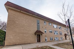 featured image of 3058 N Kostner Ave #BE