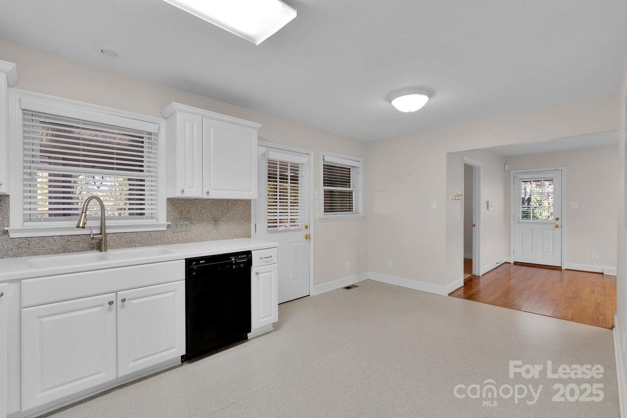 607 Fort Mill Hwy - Photo 5 of 22