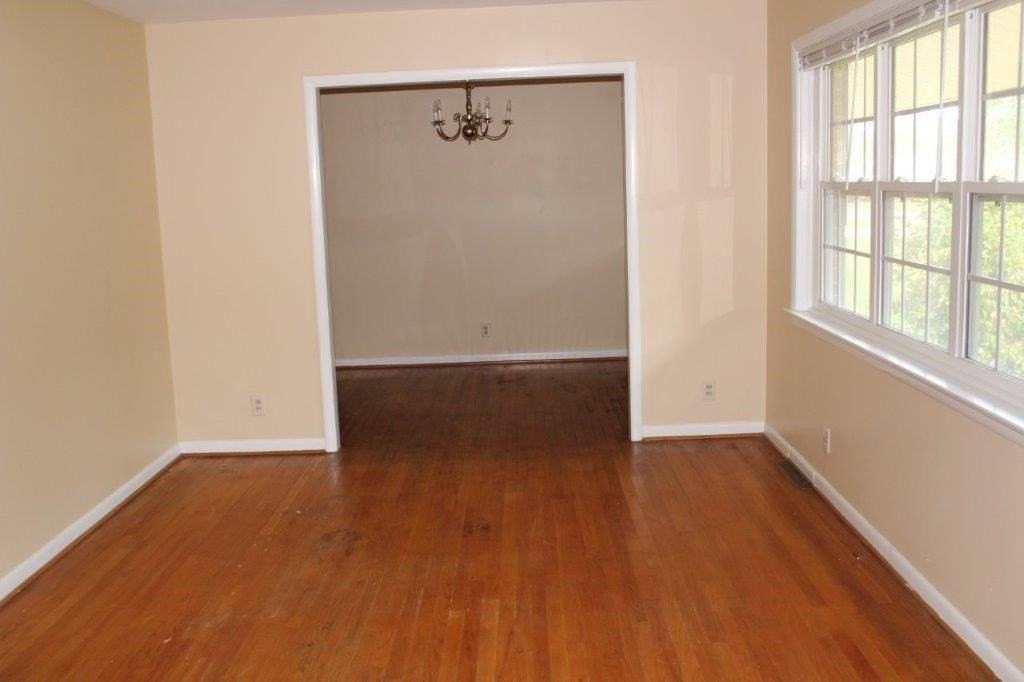 908 Glenwood St - Photo 2 of 11