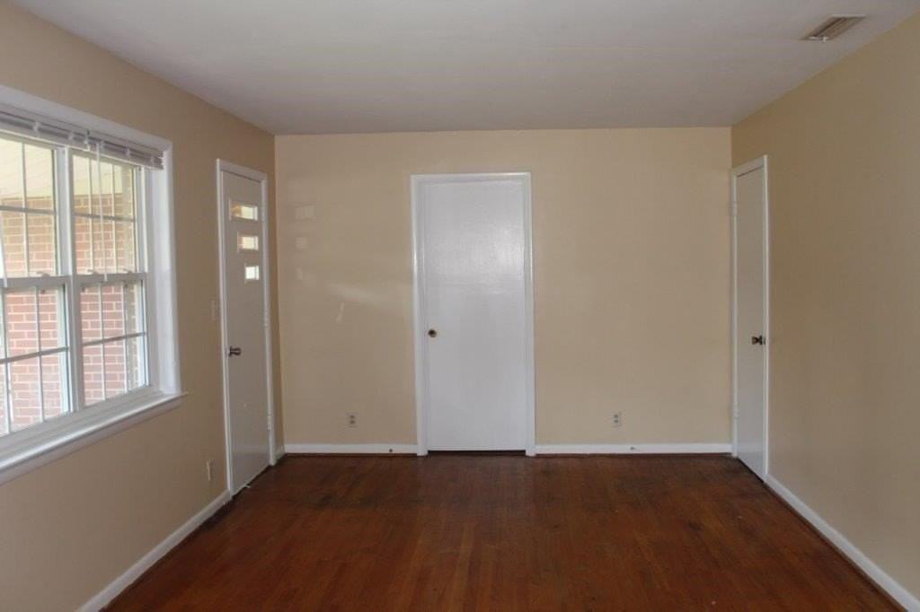 908 Glenwood St - Photo 3 of 11