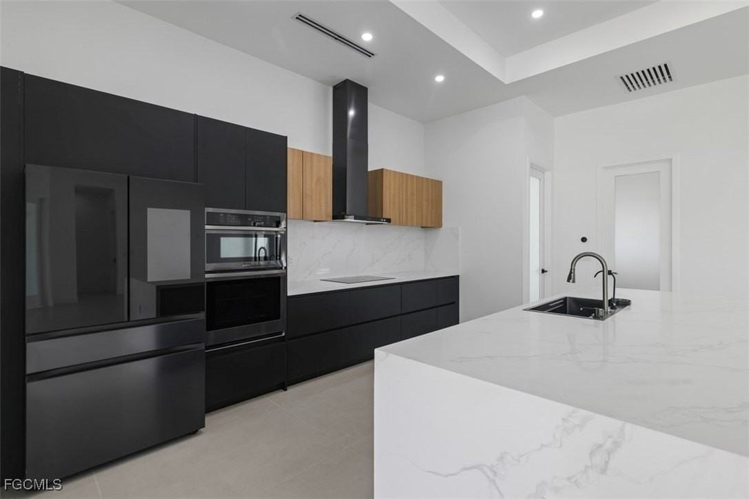 4333 Southwest 16th Place - Photo 4 of 32