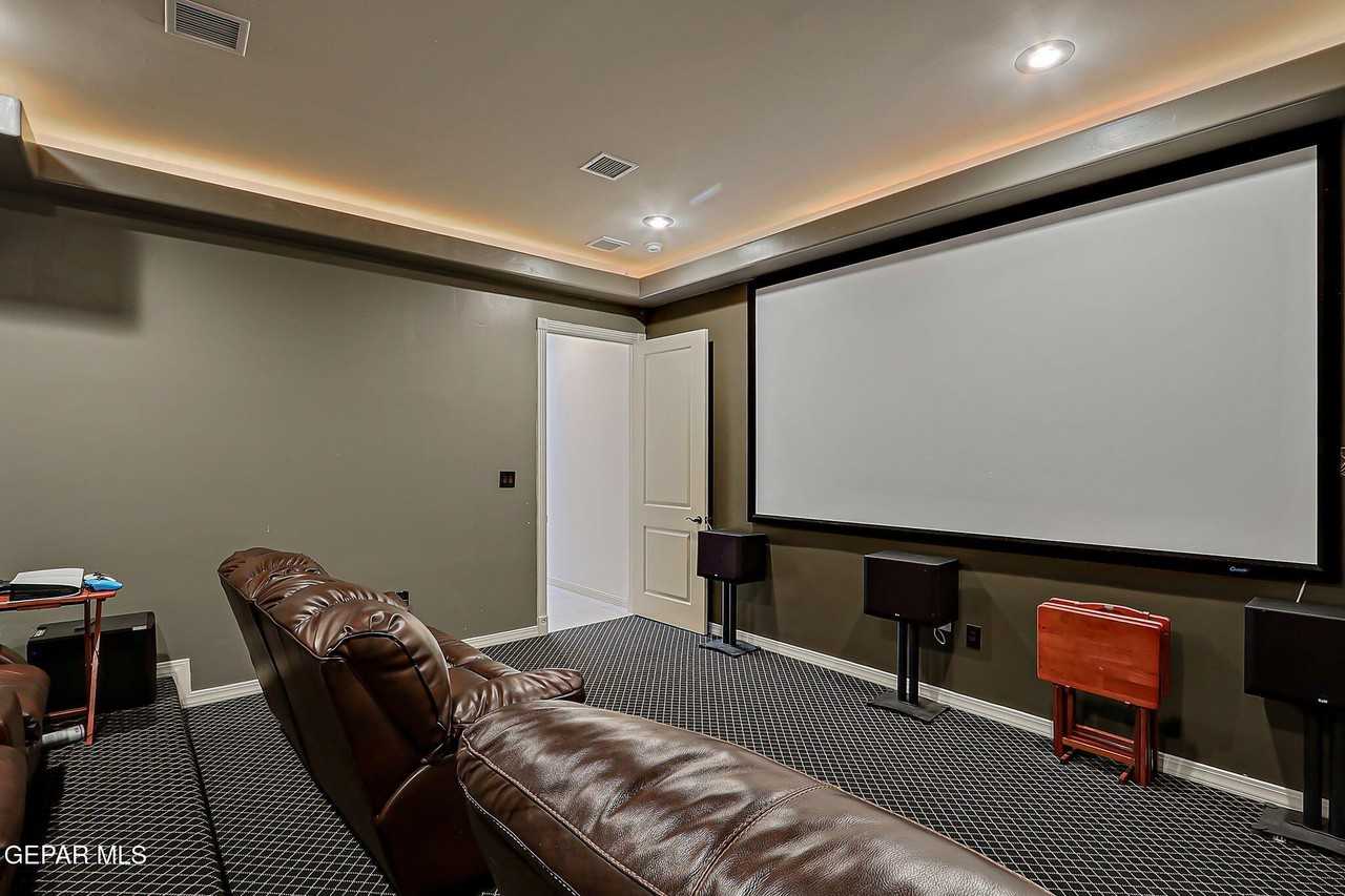 13452 Emerald Falls Drive - Photo 7 of 46