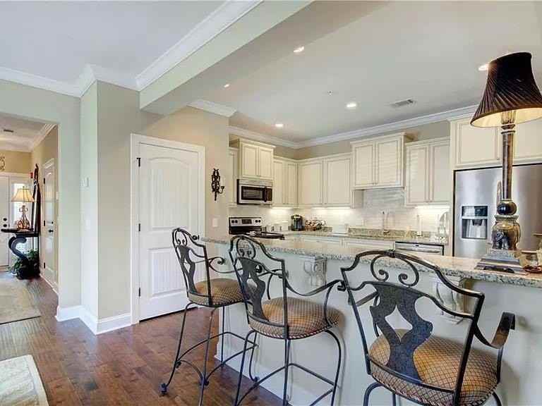 404 Reserve Ln - Photo 6 of 24