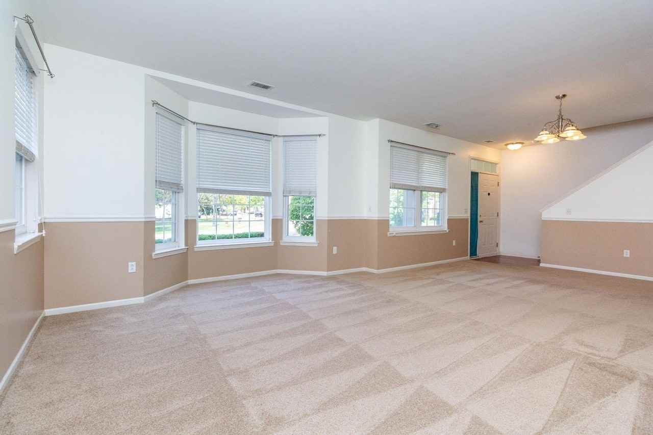 3839 Norwich Dr - Photo 5 of 23