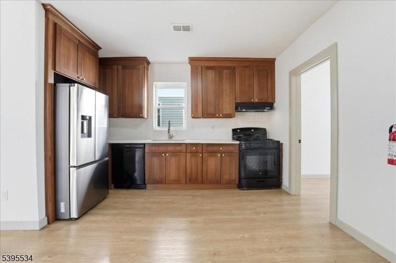 260 S 10th St #2 - Photo 3 of 26