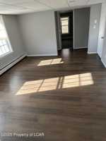 featured image of 221 Spring St