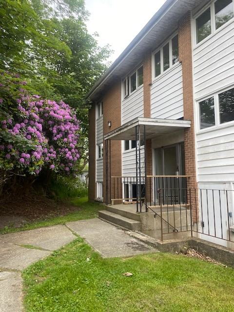 47 Forest St #4 - Photo 2 of 4