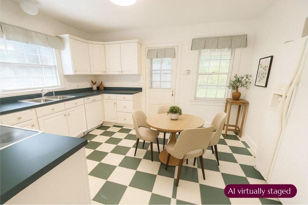 405 Holiday Rd - Photo 3 of 35