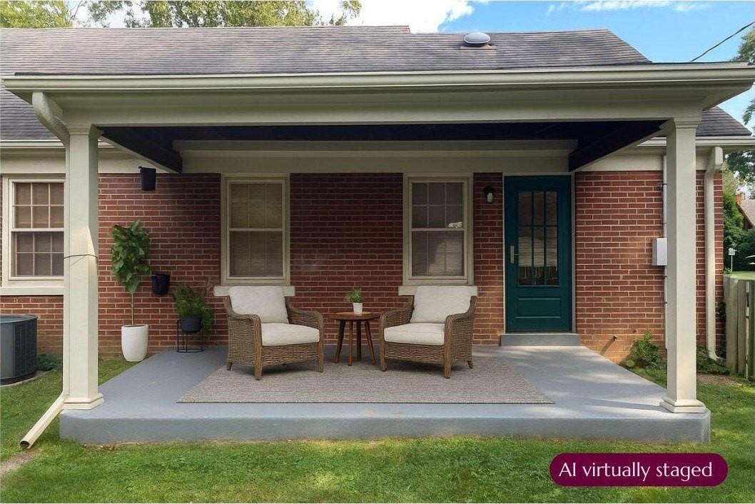 405 Holiday Rd - Photo 7 of 35