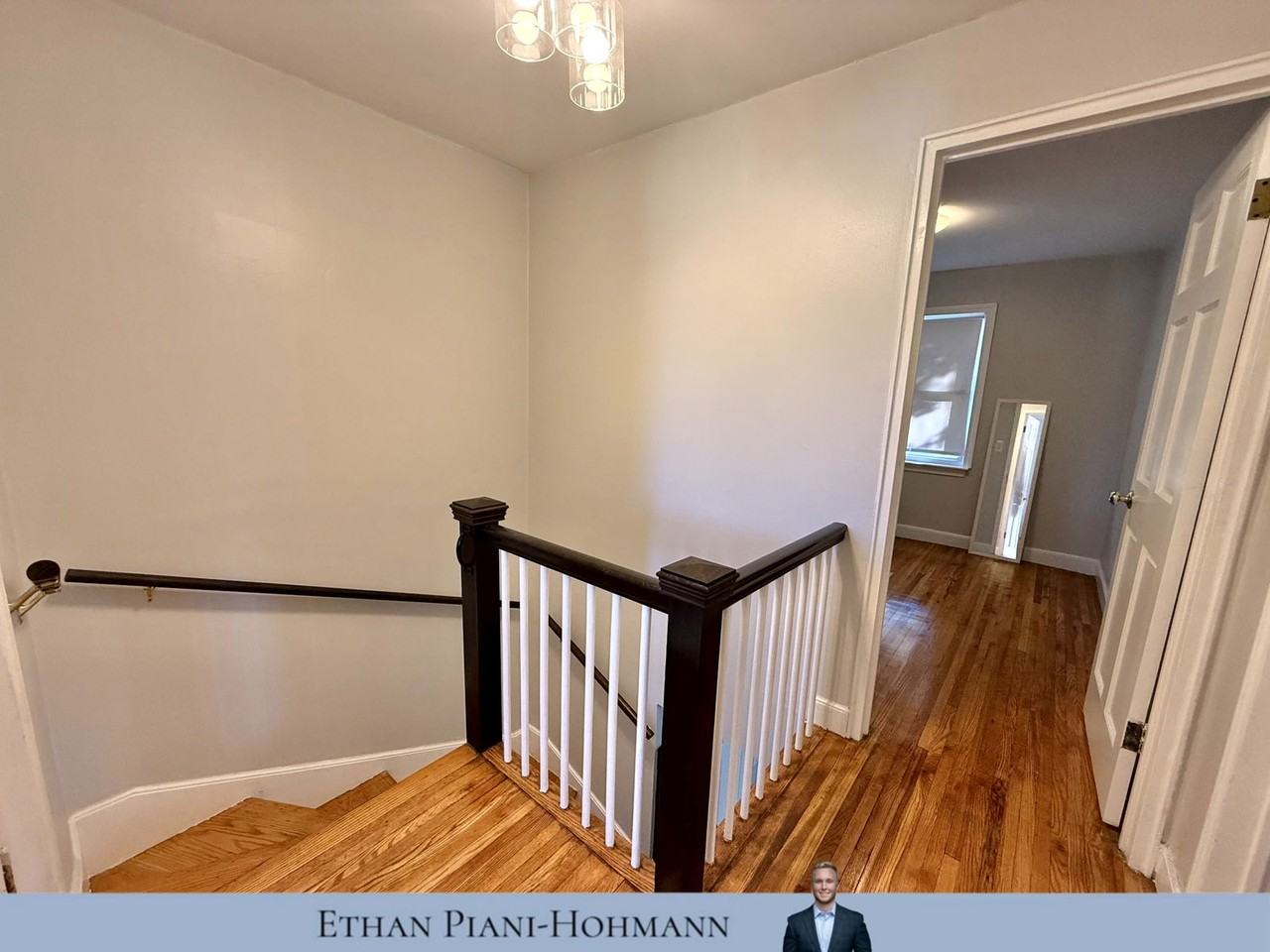 31 York Ave - Photo 4 of 8