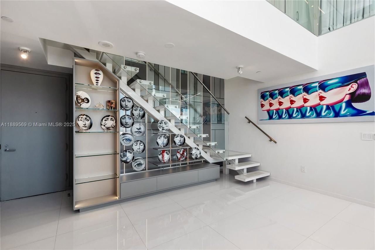 1040 Biscayne Blvd - Photo 5 of 8