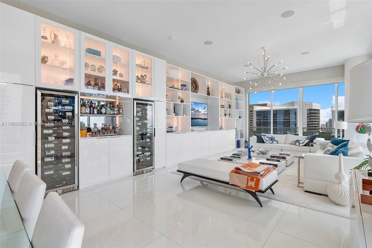 900 Brickell Key Blvd - Photo 6 of 8