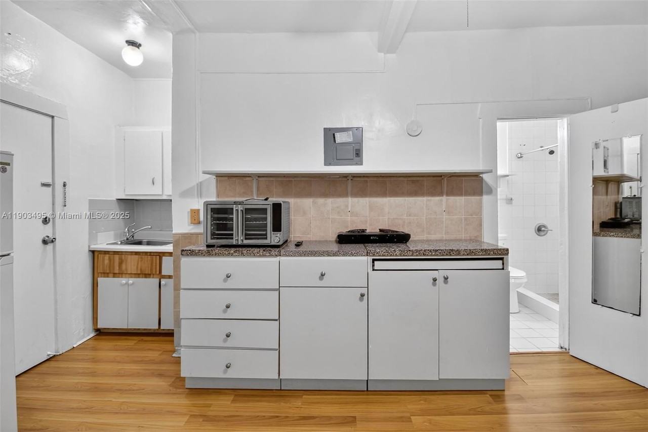 3409 S Le Jeune Rd #5A - Photo 3 of 8