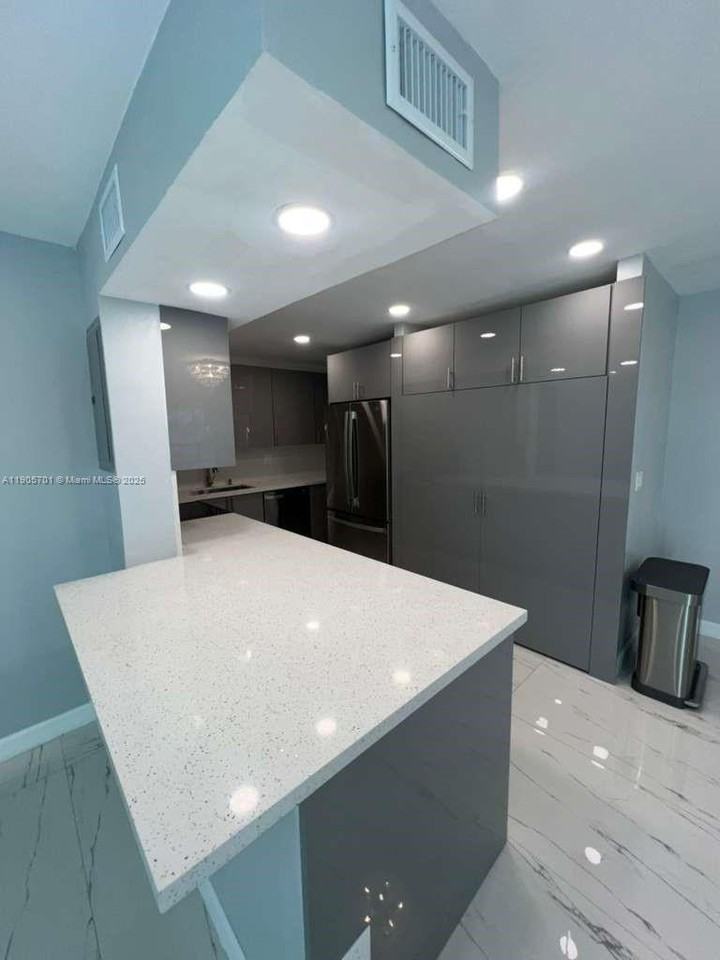 1799 Sw 81st Ter #1-35 - Photo 4 of 8