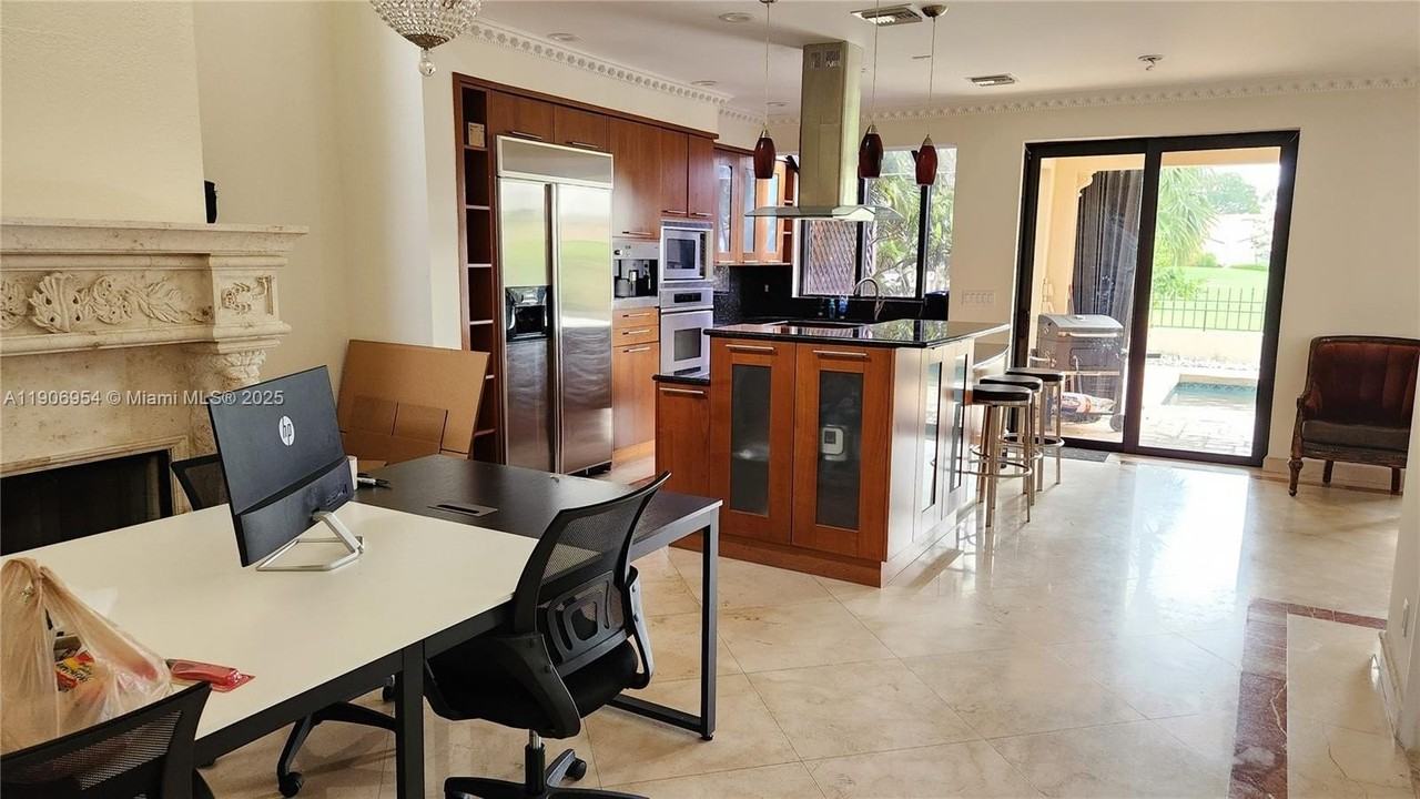 718 Via Verona #718 - Photo 6 of 38