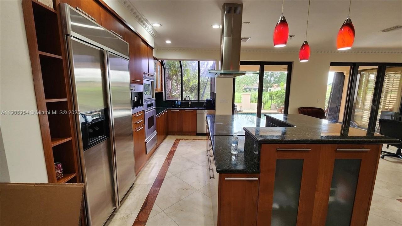 718 Via Verona #718 - Photo 7 of 38