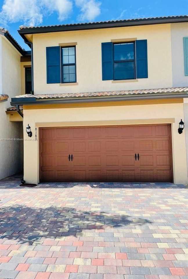 8189 Cinch Way #8189 - Photo 4 of 11