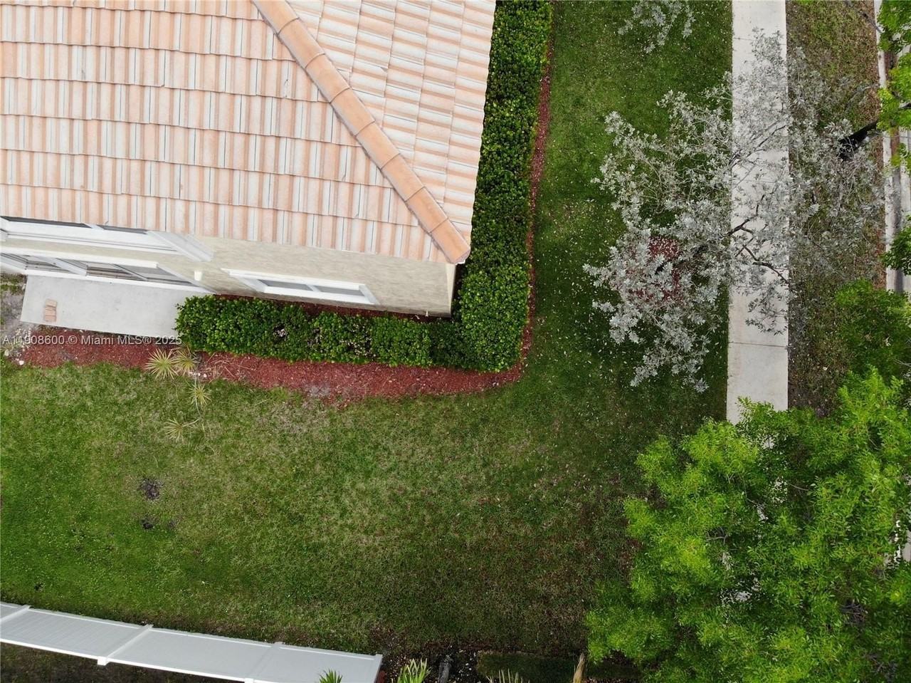 15562 Sw 50th Ct #15562 - Photo 5 of 34