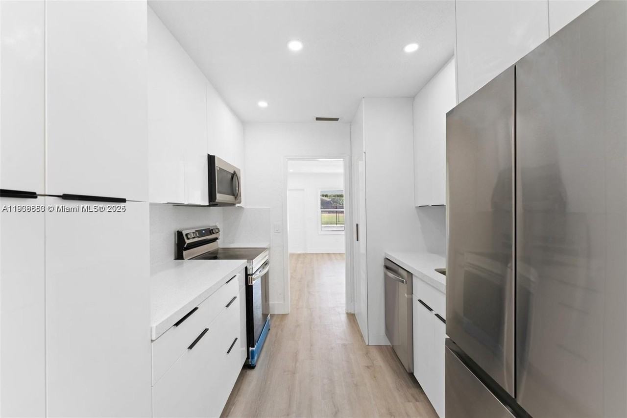 3161 Southwest 27th Lane #1 - Photo 7 of 16