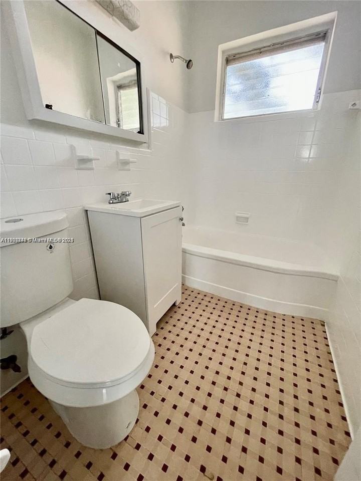 780 81st St #8 - Photo 6 of 9