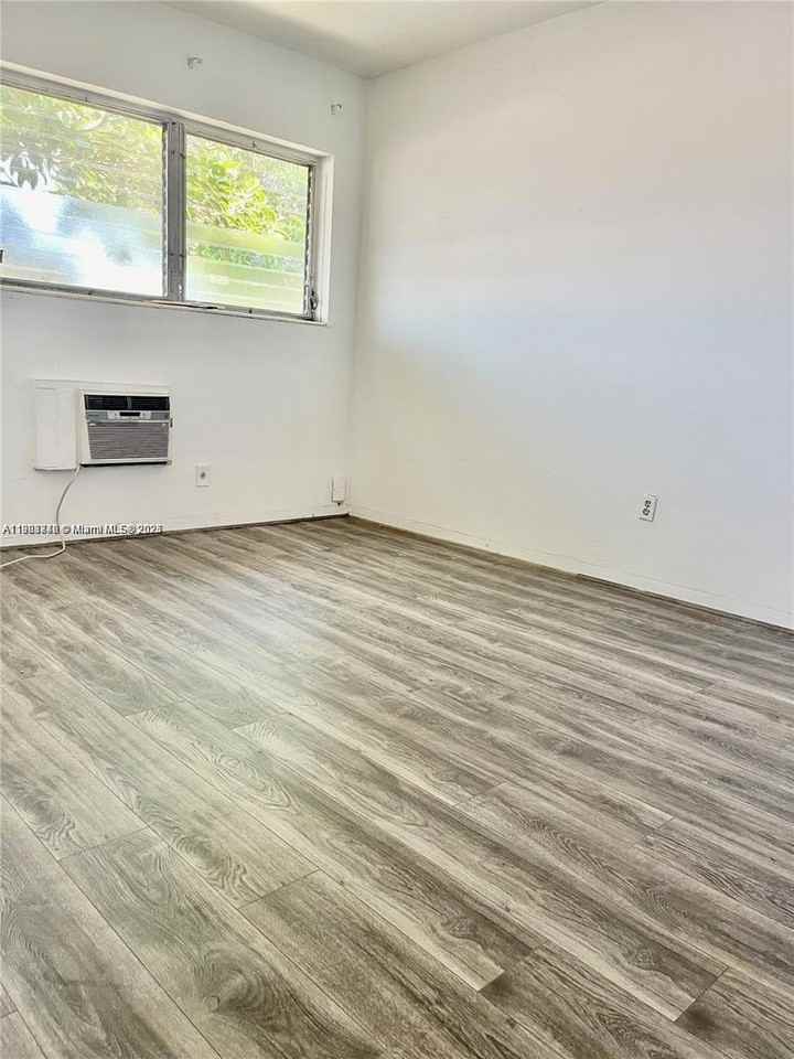 780 81st St #8 - Photo 7 of 9