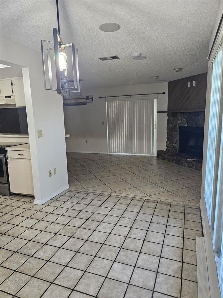 6242 Christina Groves Cir W - Photo 7 of 24