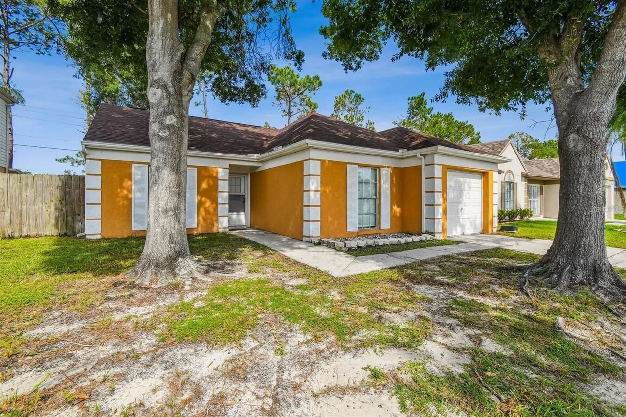 10930 Brightside Dr - Photo 2 of 22