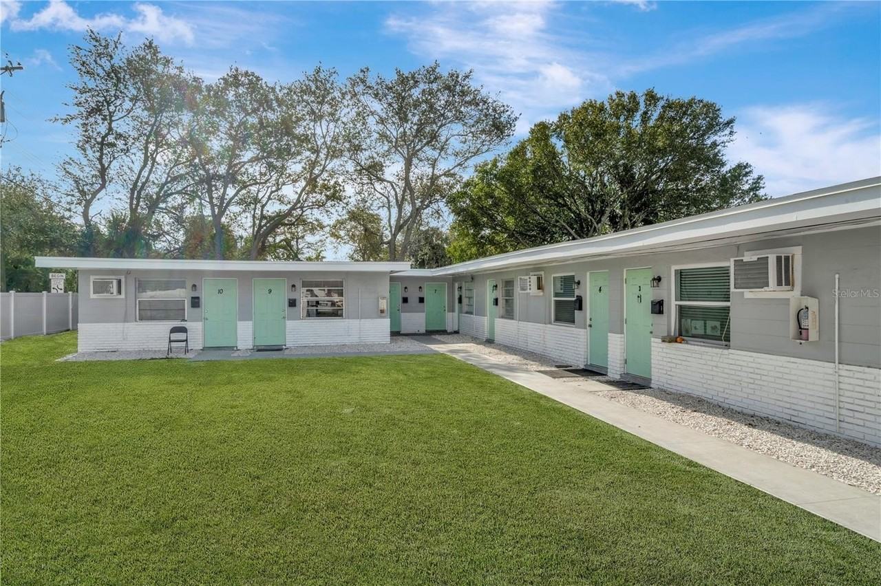 6701 S West Shore Blvd #8 - Photo 2 of 12