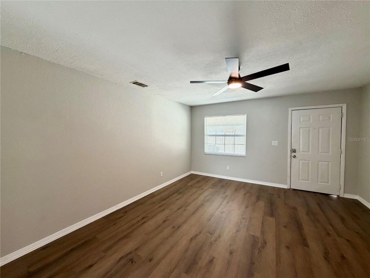 6317 S Roberts Ave #A - Photo 3 of 12