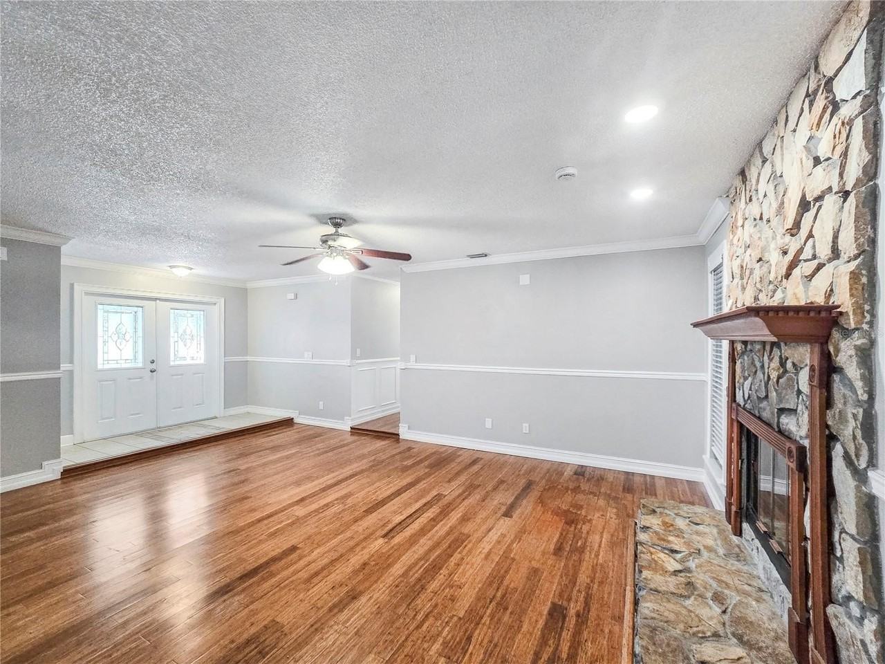 2055 Warrior Avenue Southeast - Photo 3 of 17