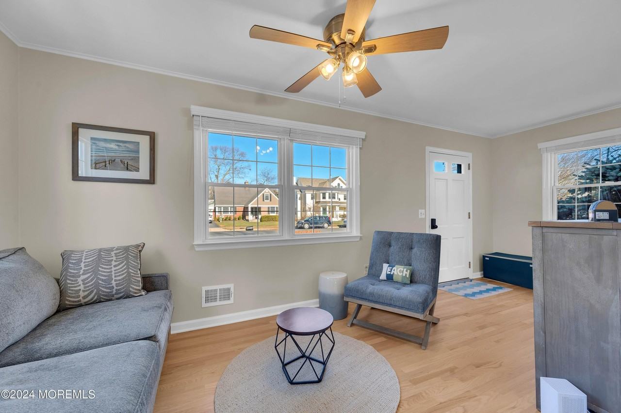 714 Philadelphia Blvd - Photo 7 of 28