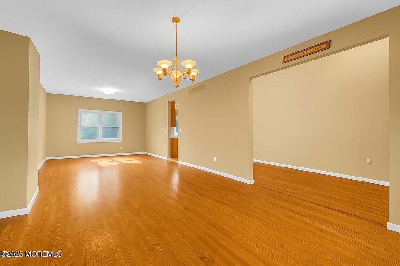 220 Whalepond Road - Photo 6 of 17